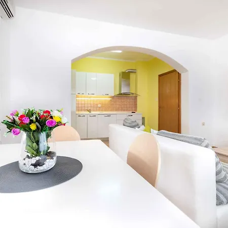 - Sibenik Riviera 36422 Apartment *