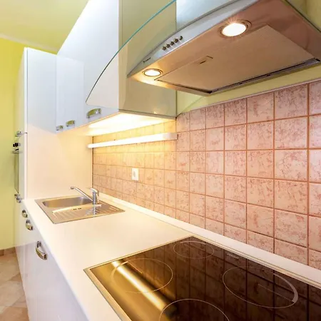 - Sibenik Riviera 36422 Apartment Rogoznica (Sibenik-Knin)