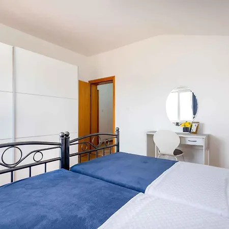 - Sibenik Riviera 36422 Apartment *